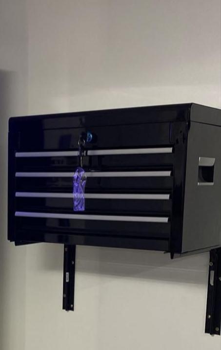 CAJA GRANDE CON RUEDAS + CAJA PEQUEÑA EMPOTRABLE (USADO COMO NUEVO)